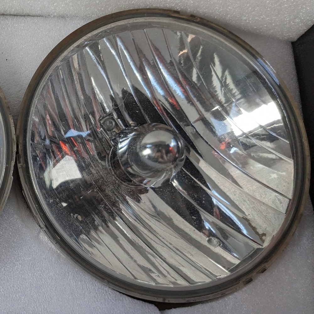 2007-2017 Jeep Wrangler JK OEM Headlight With Bulb